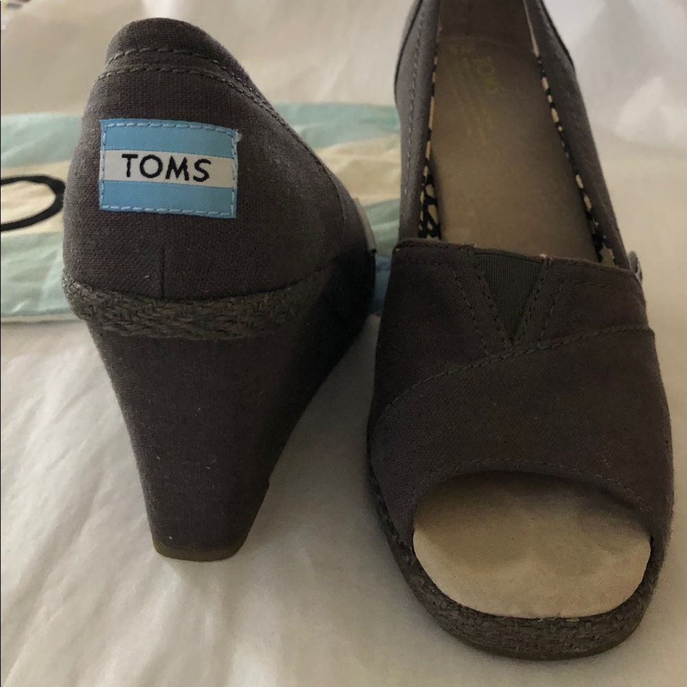 TOMS